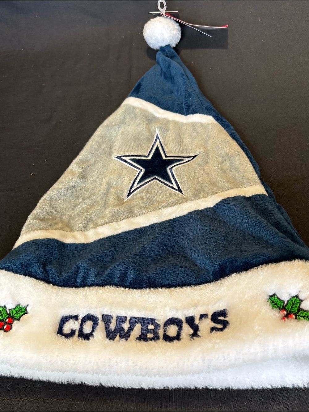 FOCO Dallas Cowboys Holiday Pom Hat - Navy & White Embroidered Festive Holly
